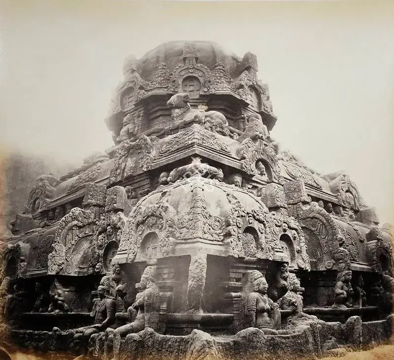 Edmund David Lyon (Photographer), Monolith Kalloogoomulla, Antiquarian Photograph