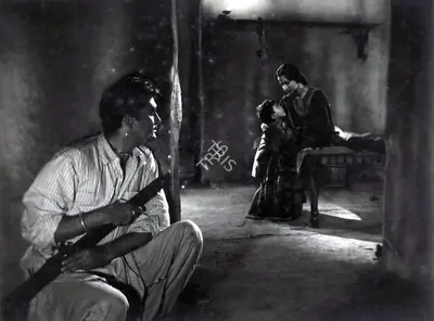 Apurba Bhattacharjee (Cinematographer), Mujhe Jeene Do, 1963, Photographic Still