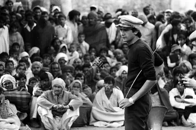 Unknown (Photographer), Safdar Hashmi in his street play Halla Bol, Photographic Still