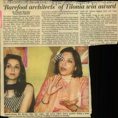 Prakash Bhandari (Reporter), Barefoot Architects of Tilonia win Award, 2001, Newspaper Clipping