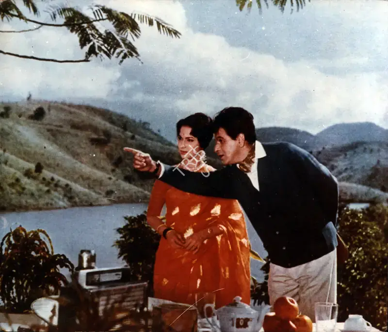 Faredoon A. Irani (Cinematographer), Aadmi, 1968, Photographic Still