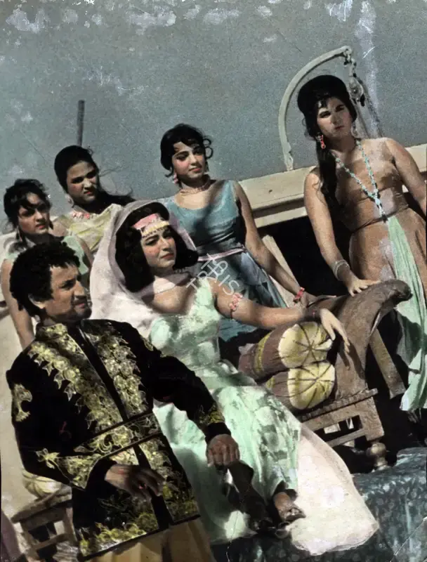 Raj Kumar Kohli (Producer), Lootera, 1965, Photographic Still