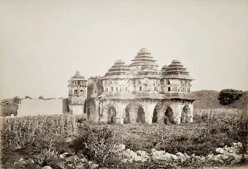 Edmund David Lyon (Photographer), Ruins near Camalapore. Beejnugger, Antiquarian Photograph