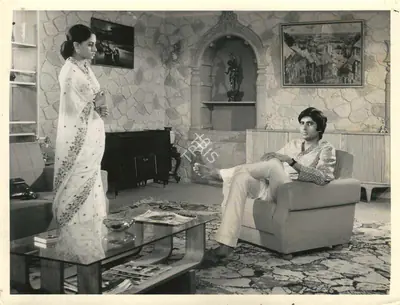 Jaywant Pathare (Cinematographer), Abhimaan, 1973, Photographic Still
