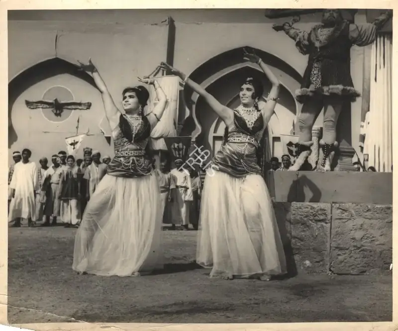 Bhojwani (Producer), Khakaan, 1965, Photographic Still