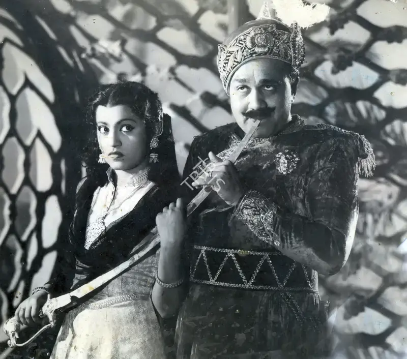 Nakshab (Director), Nagma, 1953, Photographic Still