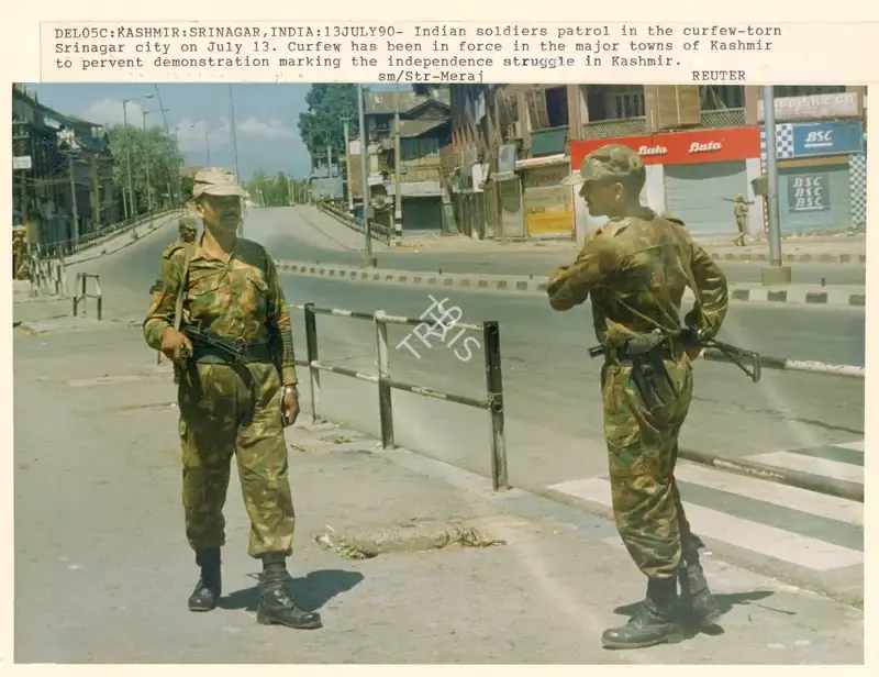 Meraj (Photographer), Del05C: Kashmir: Srinagar, India: 13July90, 1990, Contemporary Photograph