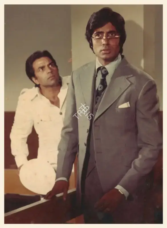Jaywant Pathare (Cinematographer), Chupke Chupke, 1975, Photographic Still