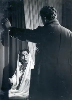 Khwaja Ahmad Abbas (Producer), Sheeshe Ki Diwar, 1954, Photographic Still
