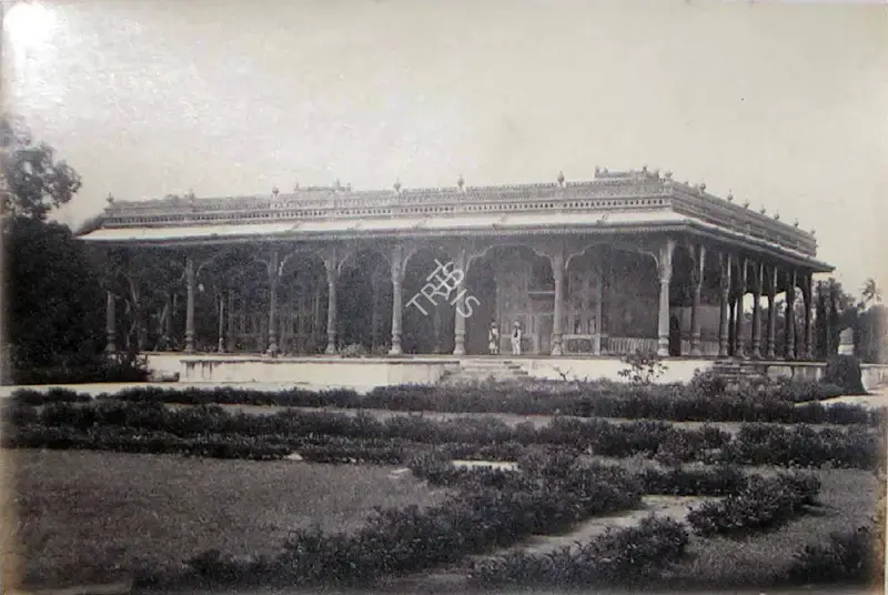 Edmund David Lyon (Photographer), Dera-i-Dowlut, Seringapatam. (North and West Sides), Antiquarian Photograph