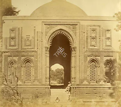 Felice Beato (Photographer), Kootub, Delhi, 1858, Antiquarian Photograph