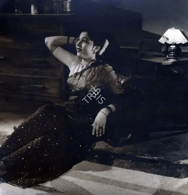 Chaturbhuj A. Doshi (Director), Aurat Teri Yehi Kahani, 1954, Photographic Still