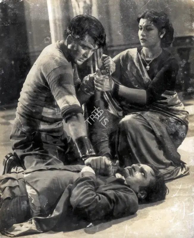 Aga Hasham (Cinematographer), Duniya Jhukti Hai, 1960, Photographic Still