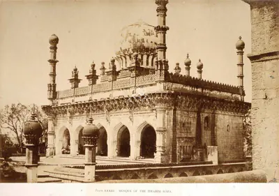 Colonel Thomas Biggs (Photographer), Mosque of the Ibrahim Roza, Bijapur, 1855, Antiquarian Photograph