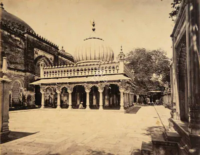 Samuel Bourne (Photographer), Tomb of Nizamoodeen, 1865, Antiquarian Photograph