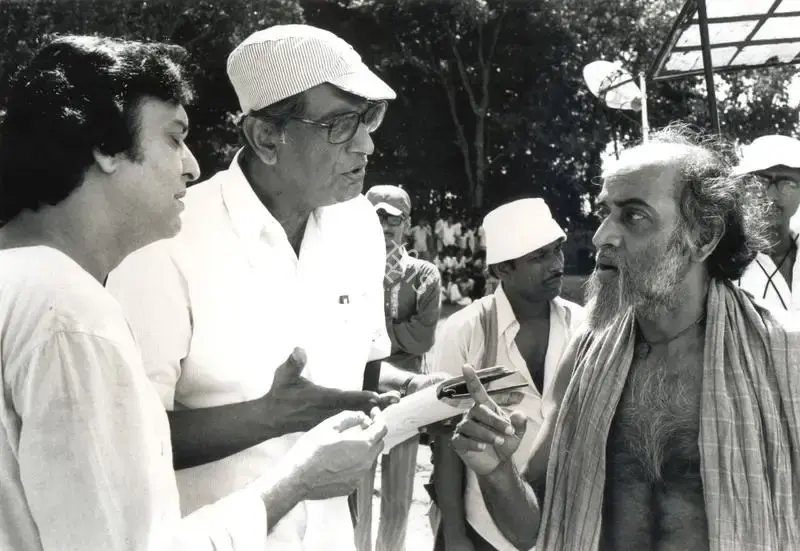 Nemai Ghosh (Still Photographer), Hirak Rajar Deshe, 1980, Working Still