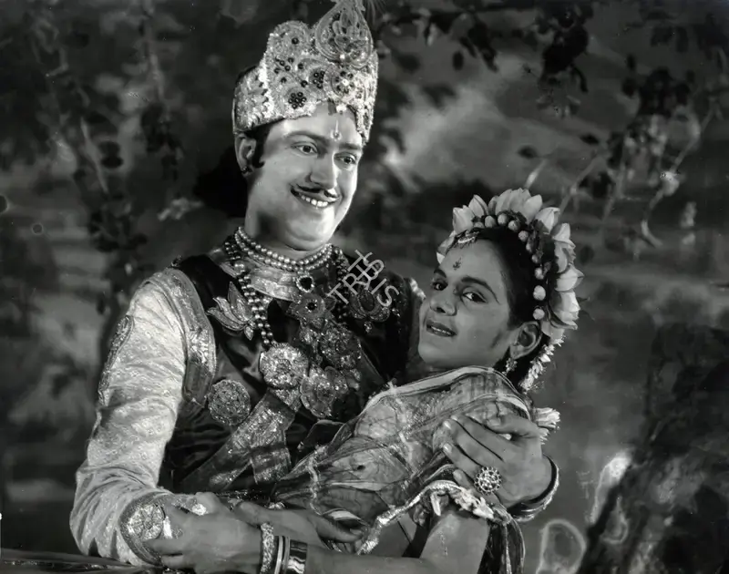 Natwar Shyam (Director), Jadui Rattan, 1947, Photographic Still