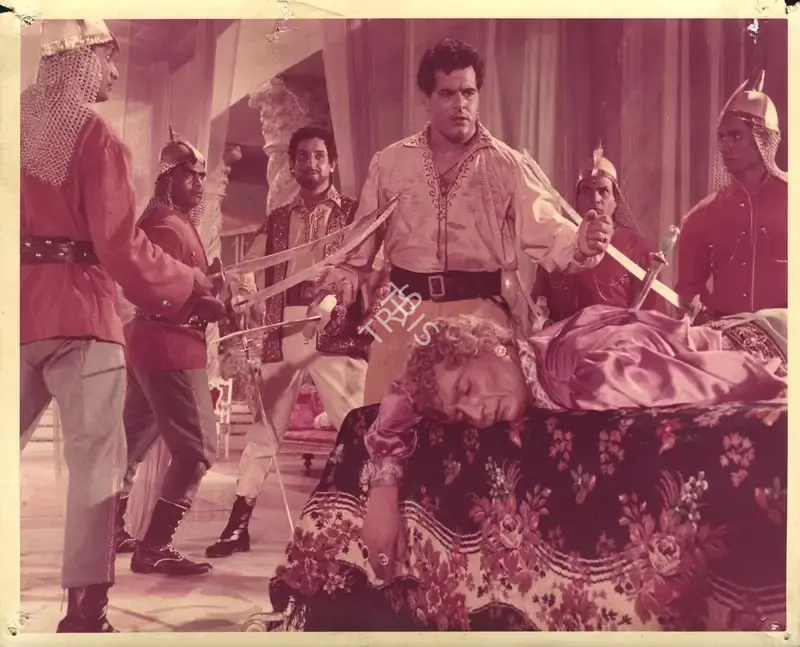 Raj Kumar Kohli (Producer), Lootera, 1965, Photographic Still
