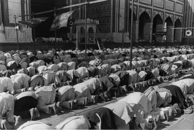 Henri Cartier-Bresson (Photographer), Devotees performing prayers at the Hazrat Bal Shrine, Srinagar, 1948, Contemporary Photograph