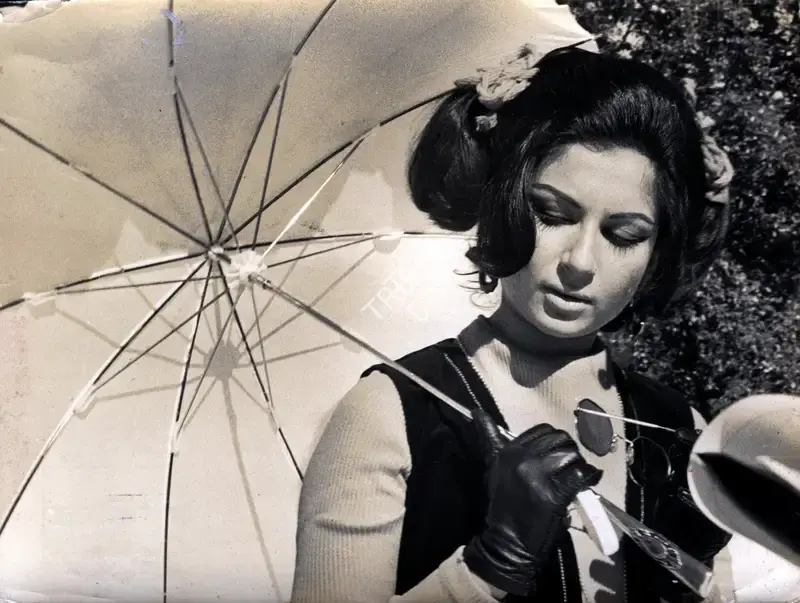 Kay Gee (Cinematographer), Daag, 1973, Photographic Still