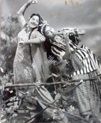 V. Avadhut (Cinematographer), Ashiana, 1952, Photographic Still