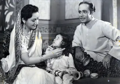 Kishore Sahu (Producer), Hamara Ghar, 1950, Photographic Still