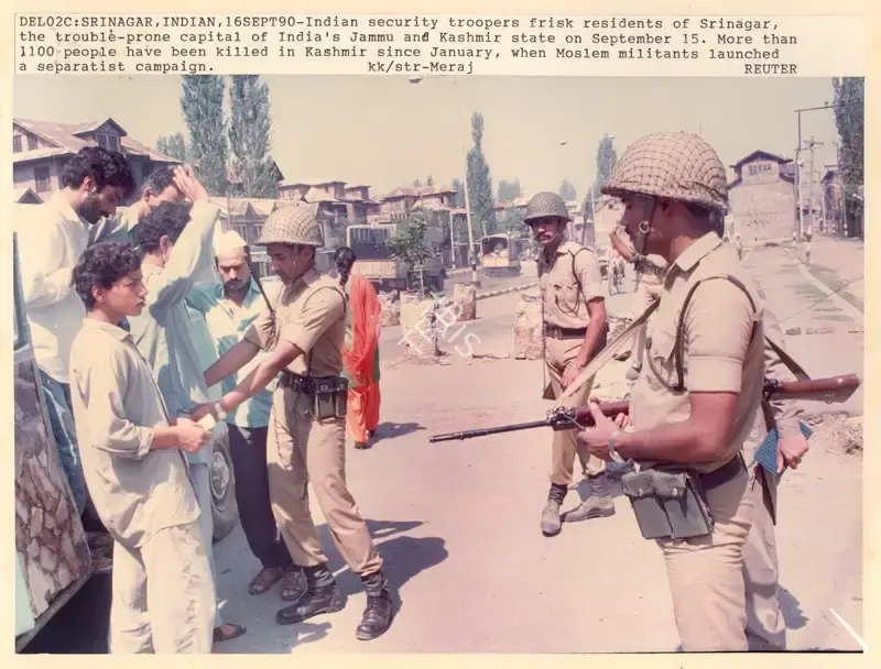 Meraj (Photographer), Del02C: Srinagar, Indian, 16Sept90, 1990, Contemporary Photograph