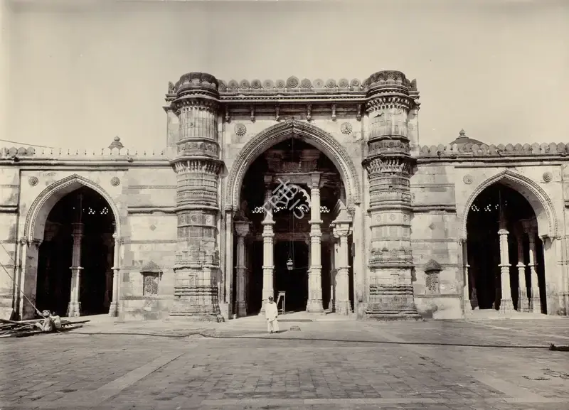 Unknown (Photographer), Ahmedabad - Jumma Musjid. Built by Sultan Ahmad I, Antiquarian Photograph