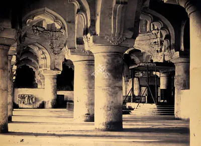 Capt. Linnaeus Tripe (Photographer), Palace  Sessions Court from north side, Madura, 1858, Antiquarian Photograph