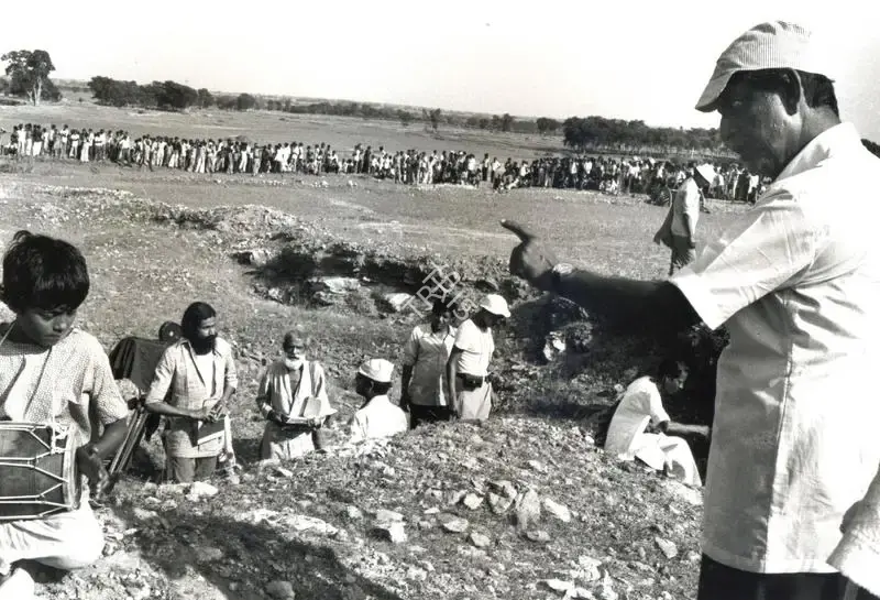Nemai Ghosh (Still Photographer), Hirak Rajar Deshe, 1980, Working Still