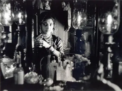 Soumendu Roy (Cinematographer), Teen Kanya, 1961, Photographic Still