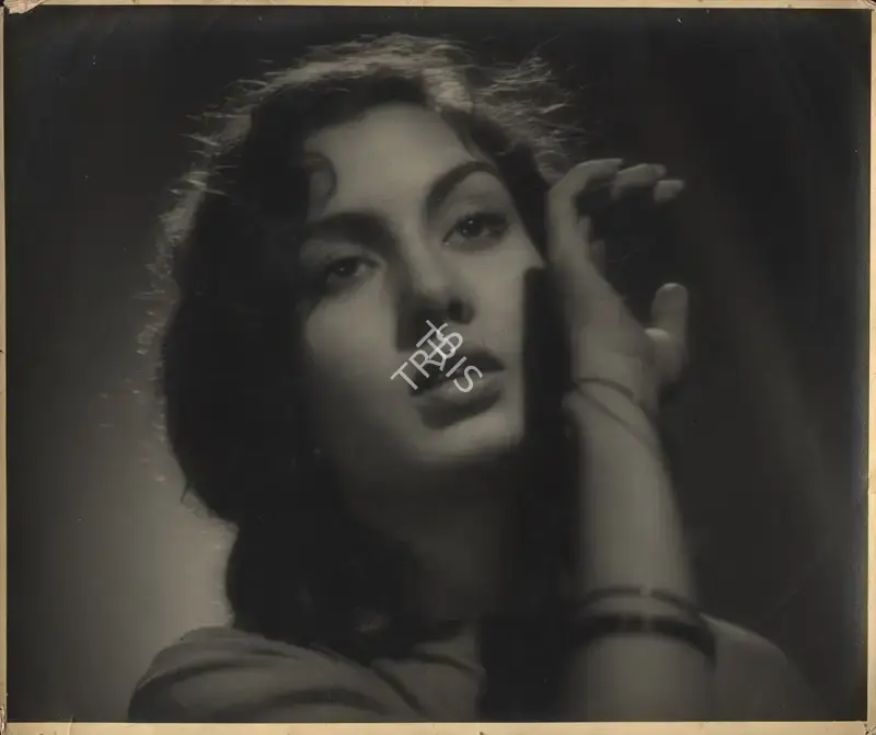Jal Mistry (Cinematographer), Aandhiyan, 1952, Photographic Still