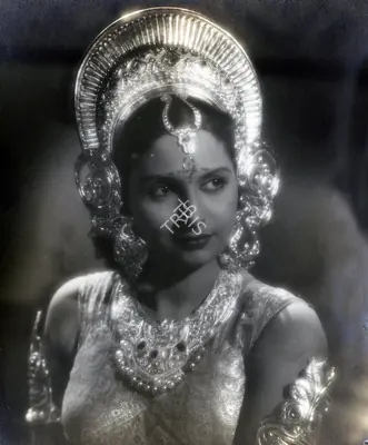 Shanti Kumar (Director), Usha Haran, 1949, Photographic Still