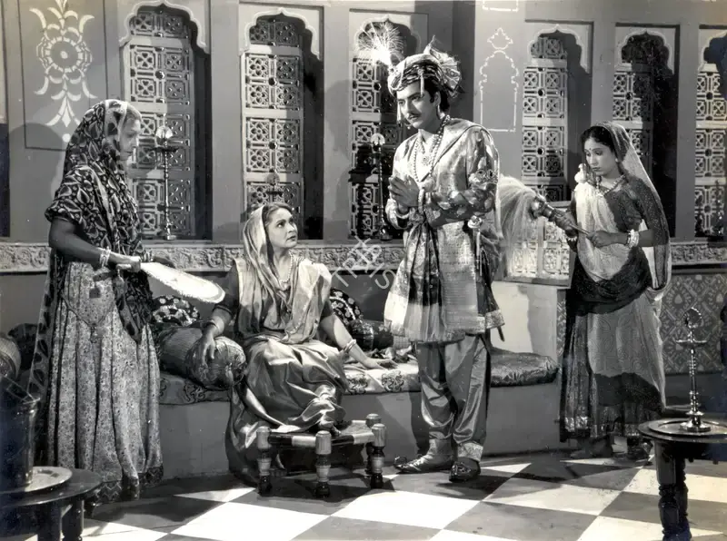 Bipin Gajjar (Cinematographer), Patrani, 1956, Photographic Still