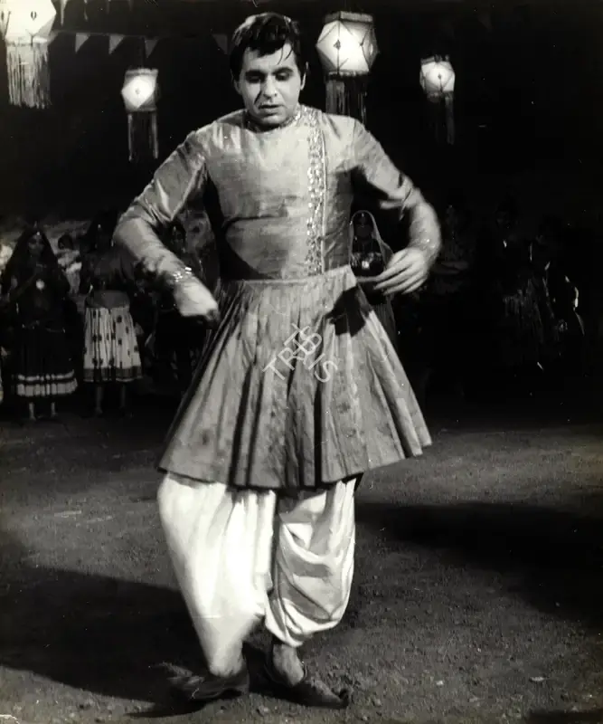 R.D. Mathur (Cinematographer), Sunghursh, 1968, Photographic Still