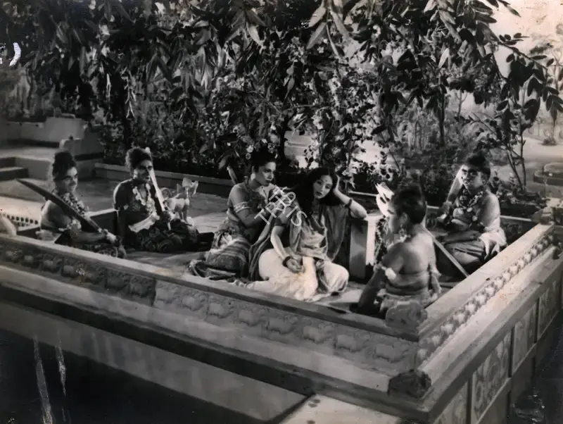 Vijay Bhatt (Director), Ram Baan, 1948, Photographic Still