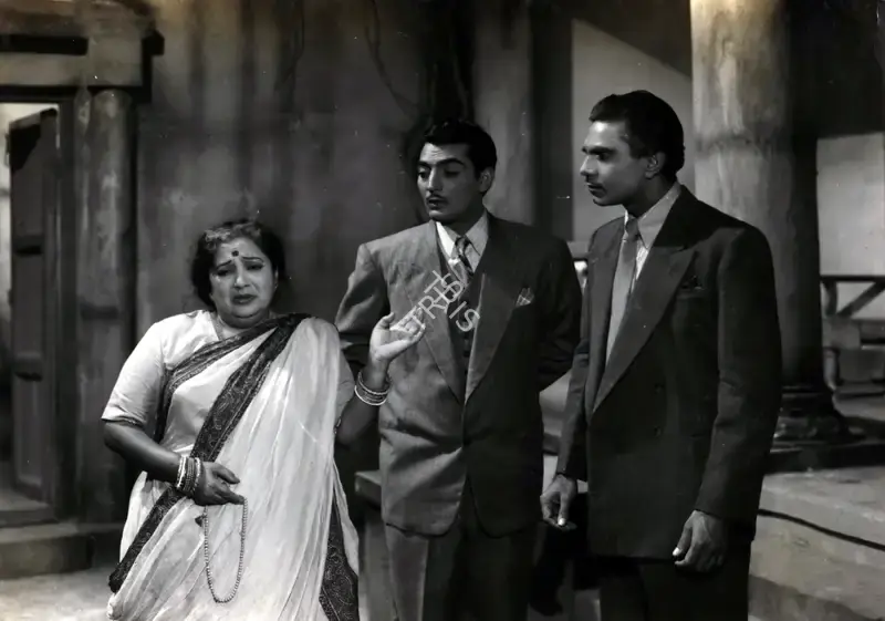 Hem Chunder (Director), Teen Bhai, 1955, Photographic Still