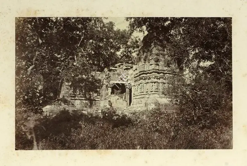 Eugene Clutterbuck Impey (Photographer), Temple at Parusnath in the Ulwur territory, Antiquarian Photograph