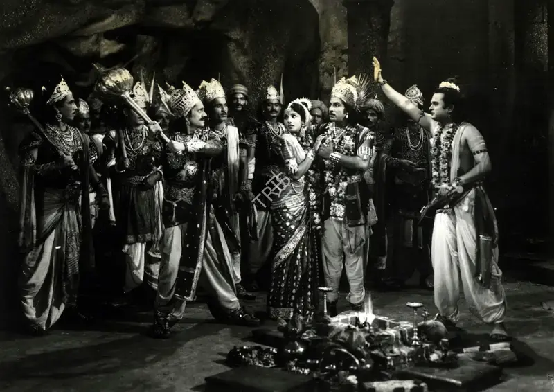 Anant Wadadeker (Cinematographer), Subhadra Haran, 1963, Photographic Still