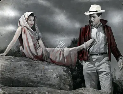 V.N. Reddy (Cinematographer), Do Badan, 1966, Photographic Still