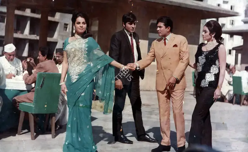 Rajni Desai (Producer), Sachaa Jhutha, 1970, Photographic Still