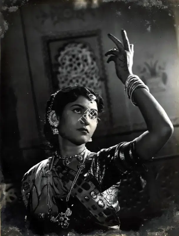 Bipin Gajjar (Cinematographer), Patrani, 1956, Photographic Still
