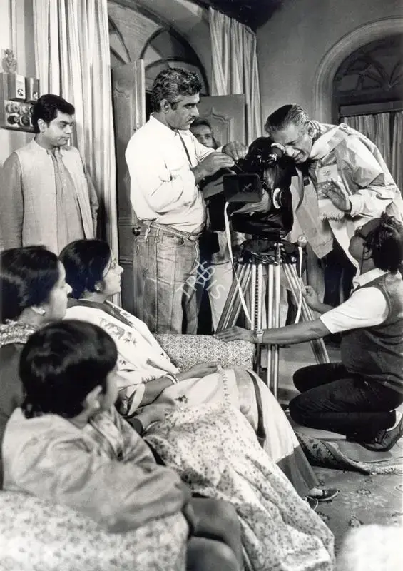 Nemai Ghosh (Still Photographer), Shakha Proshakha, 1991, Working Still