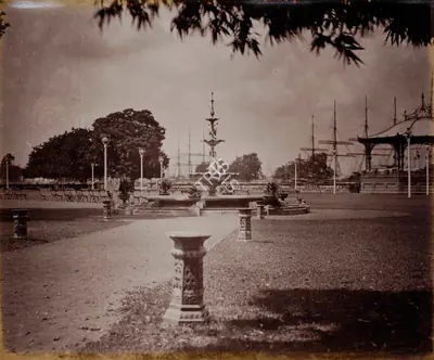 Samuel Bourne (Photographer), Eden Gardens. The Bandstand & Fountain. Calcutta, 1865, Antiquarian Photograph