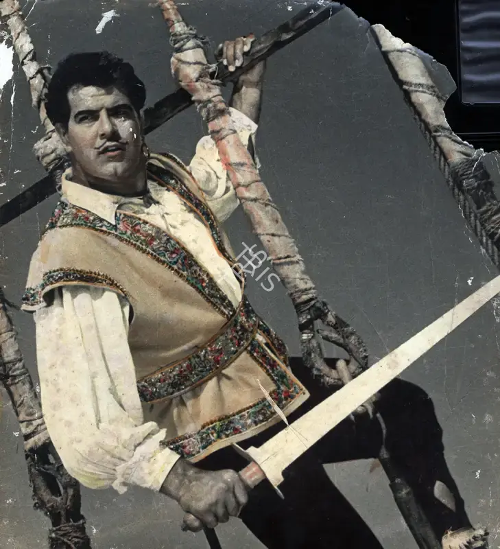 Raj Kumar Kohli (Producer), Lootera, 1965, Photographic Still