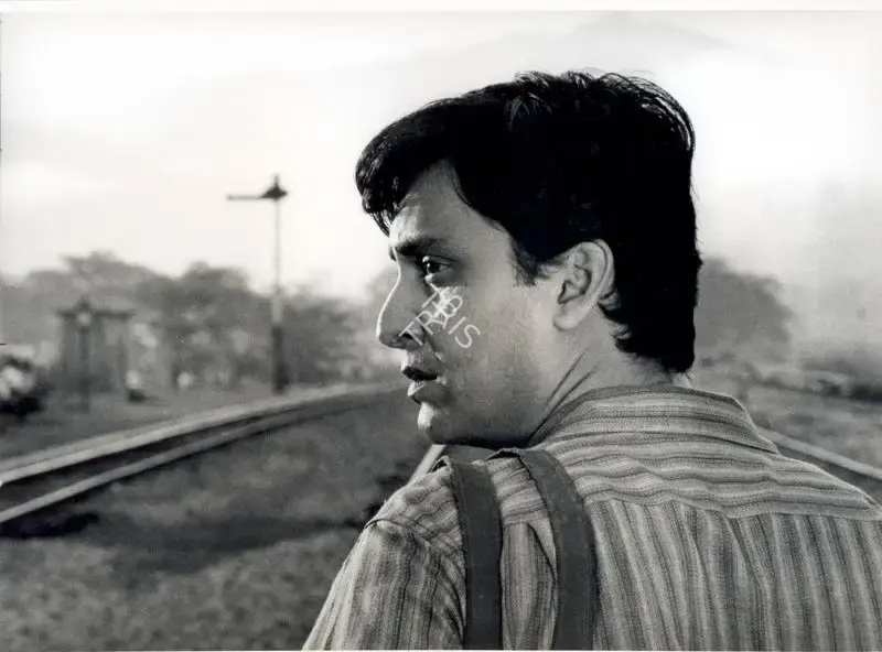 Satyajit Ray (Director), Ka Purush Maha Purush, 1965, Photographic Still
