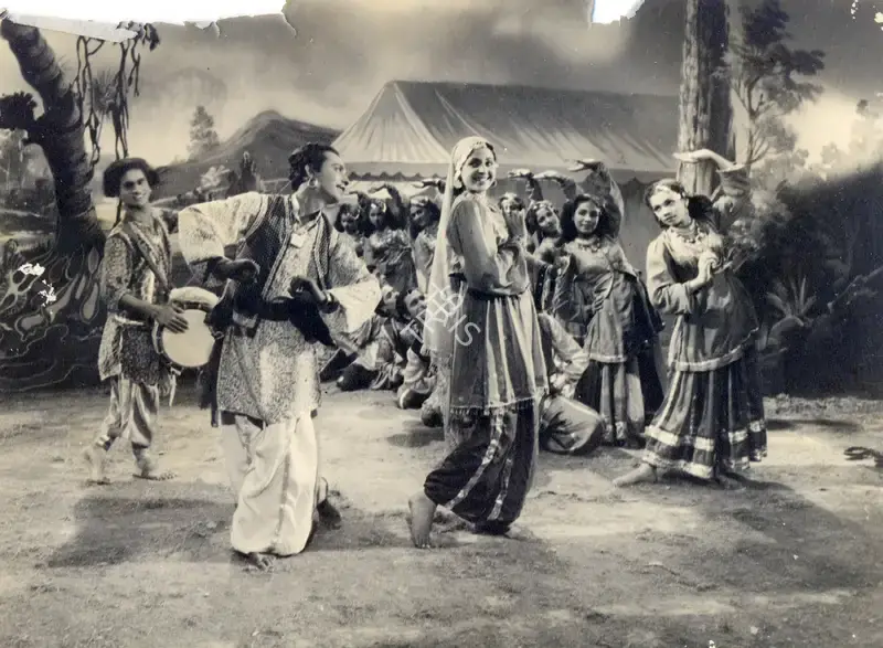 Dwarka Divecha (Cinematographer), Dulari, 1949, Photographic Still