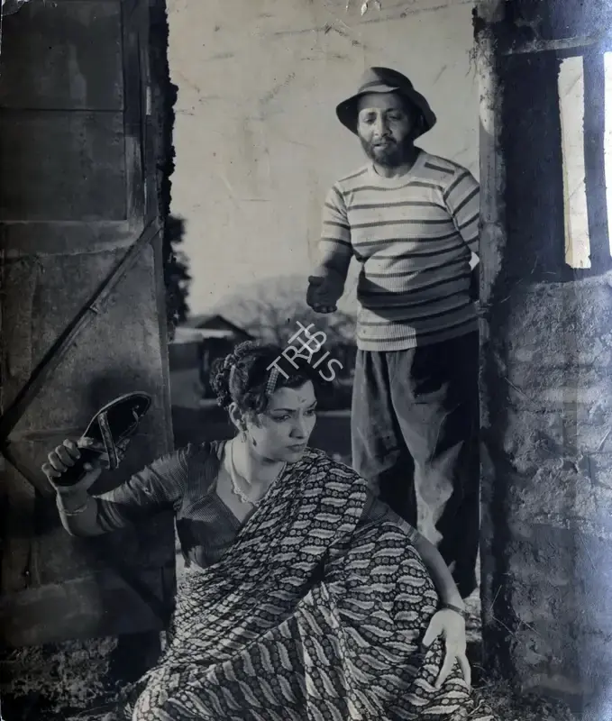 Taru Dutt (Cinematographer), Boot Polish, 1954, Photographic Still