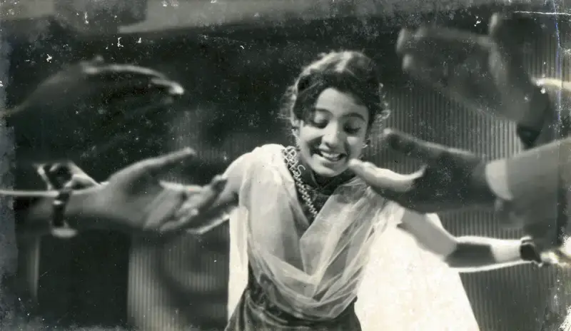 Shobhana Samarth (Director), Hamari Beti, 1950, Photographic Still