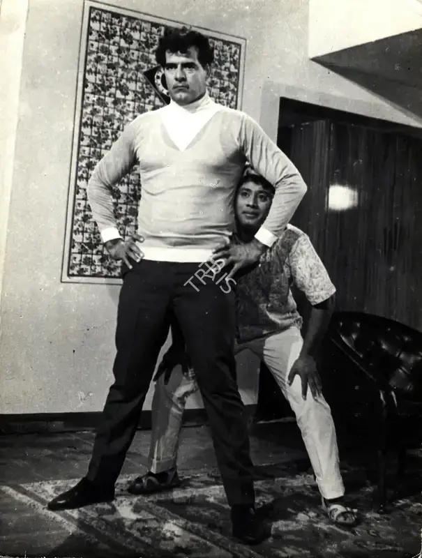 N.M. Nayak (Producer), Gunahon Ke Raste, 1970, Photographic Still